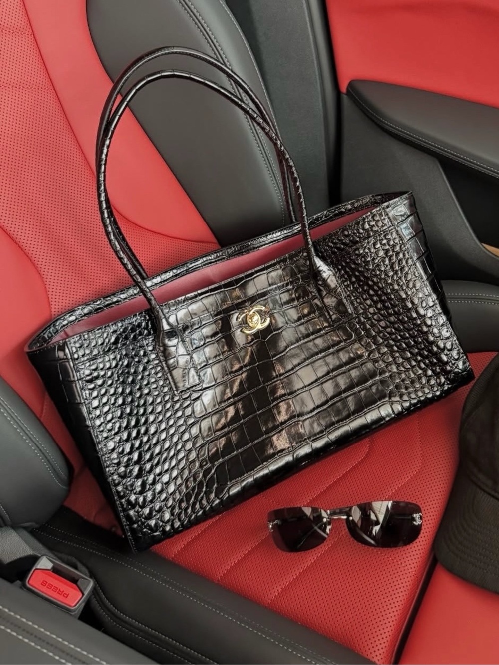 CHANEL Black Croc-Embossed Leather Tote with Gold CC Hardware. - Picture 3 of 3
